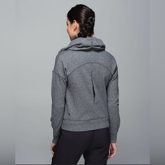 Lululemon Hug it Out Jacket - Picture 2 of 8